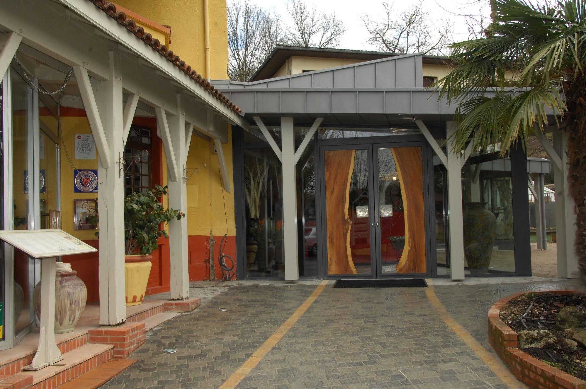 Logis Hotel Restaurant Chez Nous Sainte-Croix  Exterior foto